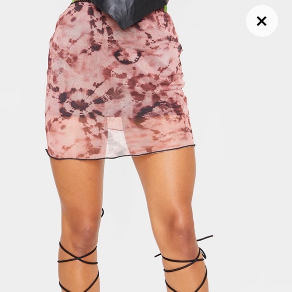 PrettyLittleThing Skirt - Picture 2 of 4